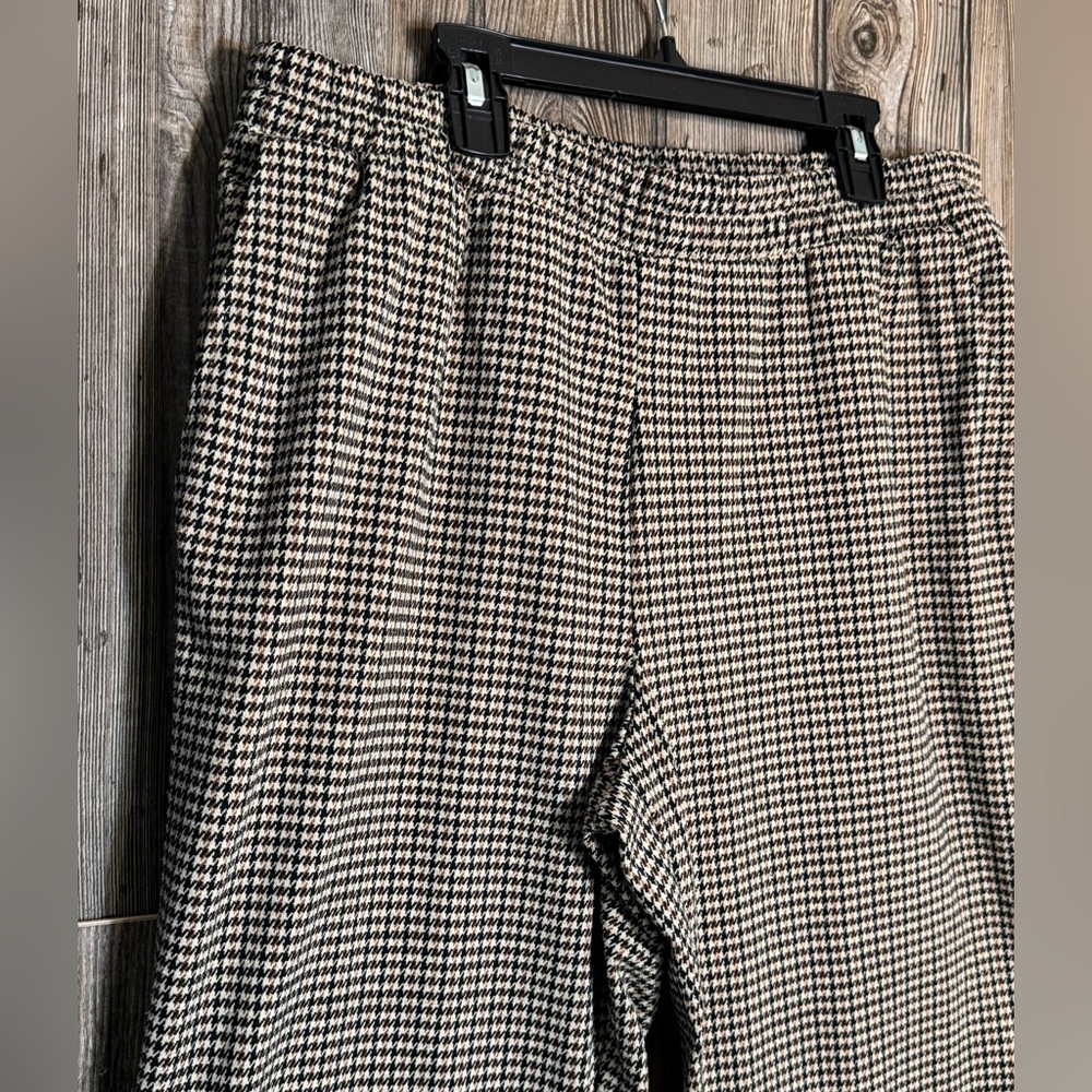 A new day woman’s Houndstooth Pants